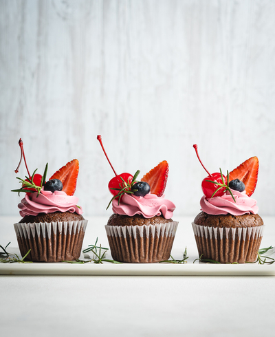 Contrata el servicio de Cupcake Frutos Rojos 6 Unidades en Partymax. Imagen #2