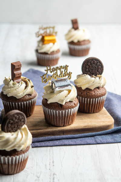 Contrata el servicio de Cupcakes con Chocolate y Toppings 6 Unidades en Partymax. Imagen #2
