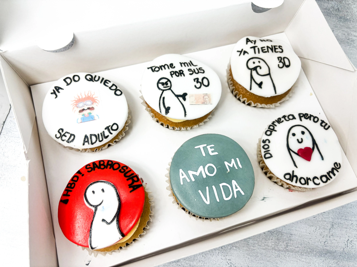 Contrata el servicio de Cupcakes Memes 6 Unidades en Partymax. Imagen #1