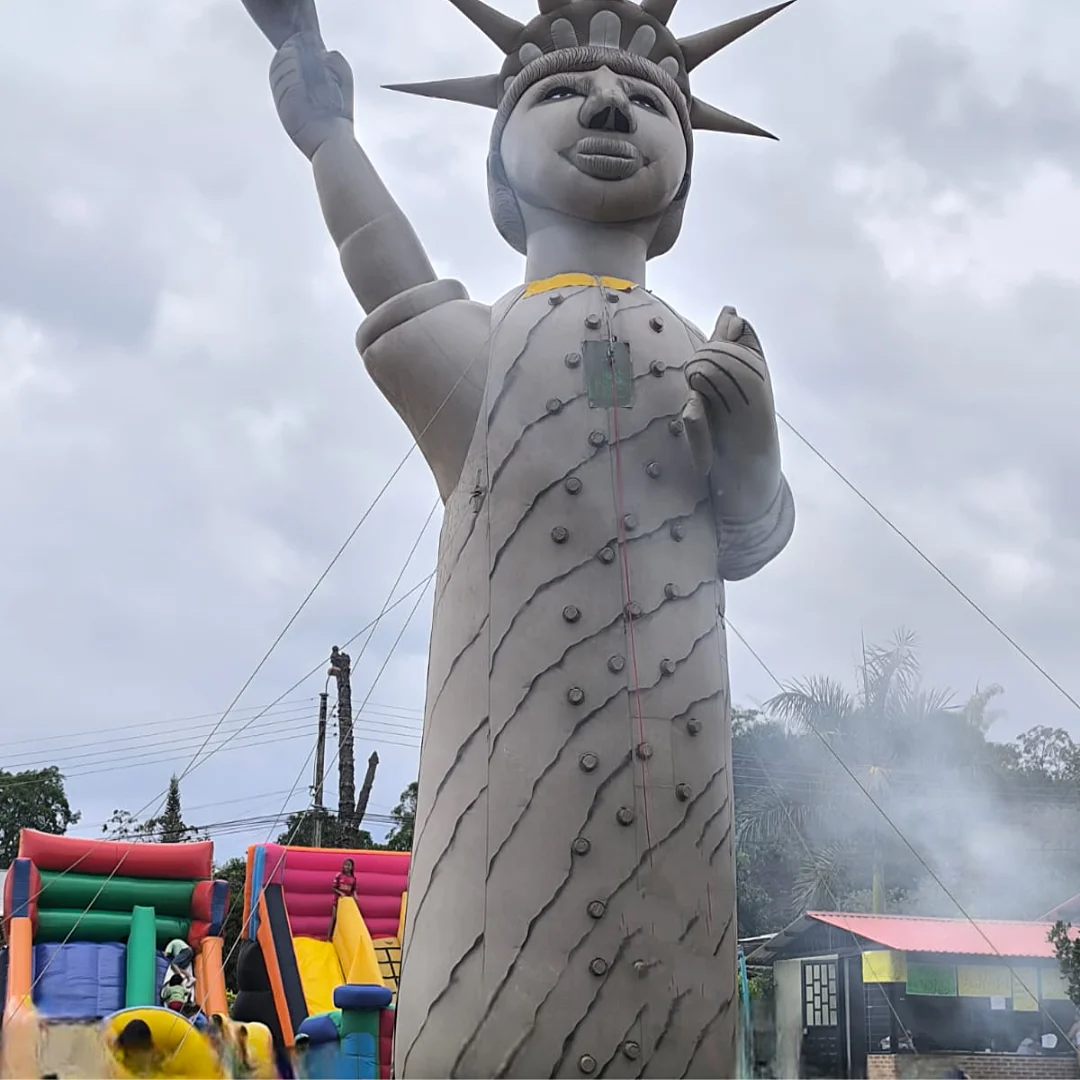 Contrata el servicio de La Cima de La Diversion en Partymax. Imagen #2