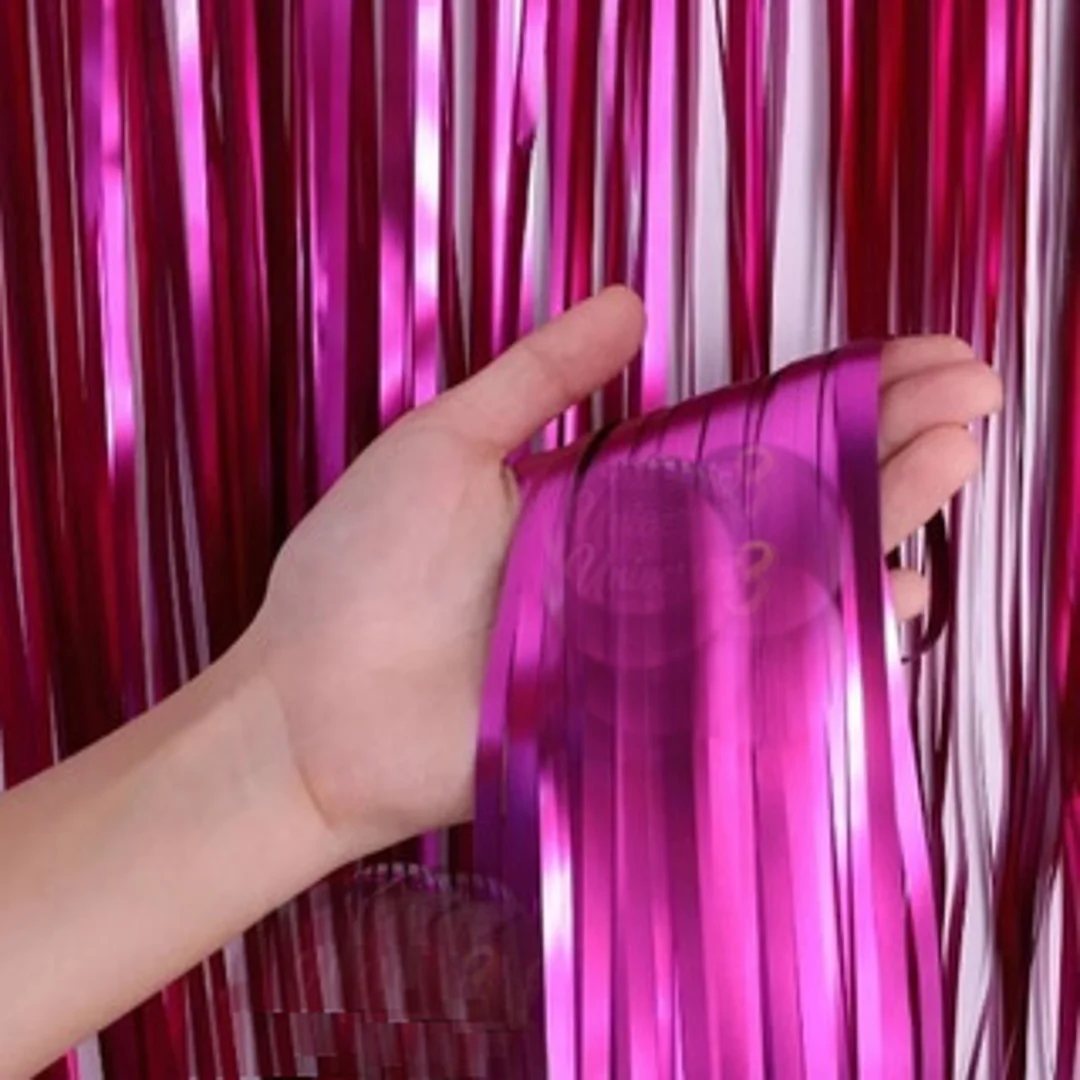 Compra Cortina Mate Fucsia de 1.90 * 1.20 Metros en Partymax. Bogotá. Imagen #1.